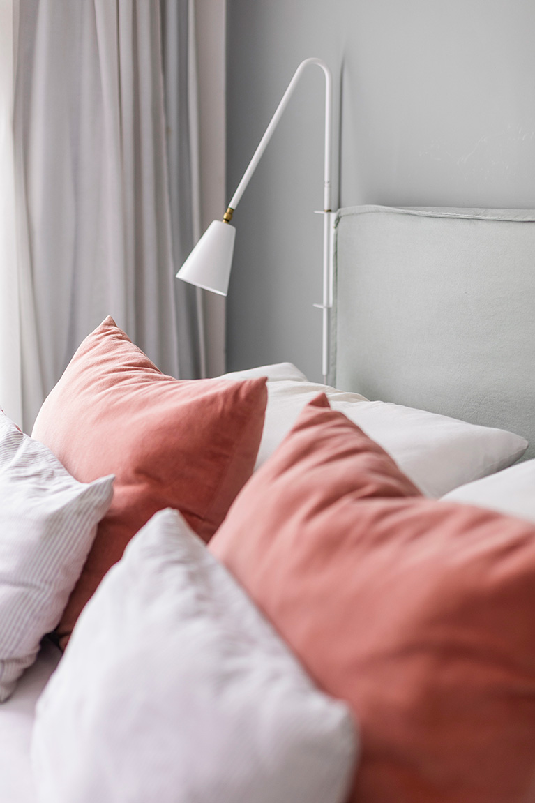 he-home-slider_mobile-01