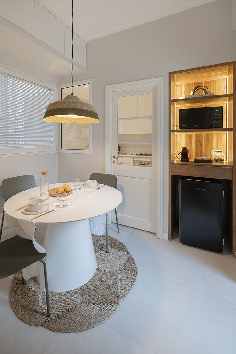 he-home-slider_mobile-11